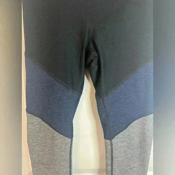 Outdoor Voices Women’s Tri-Color Blue Spring 7/8 Leggings - Size Small - Picture 2 of 4